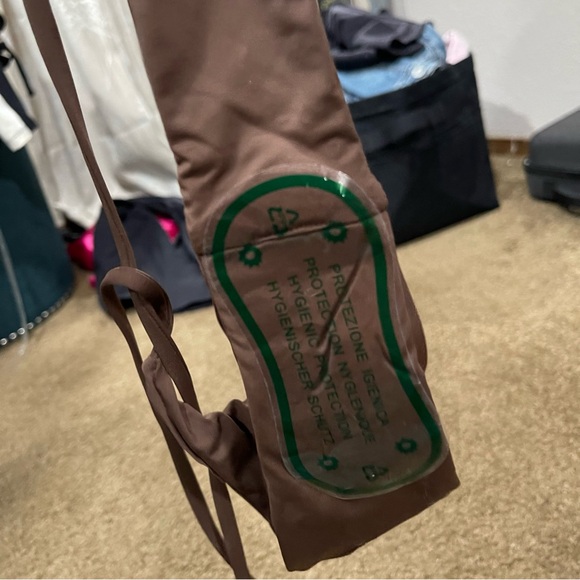 Yolanda Swim | NWT SET! Chocolate COMFORT UNDERWIRE BRA + PLUNGE THONG SZ:S/M - Picture 6 of 6